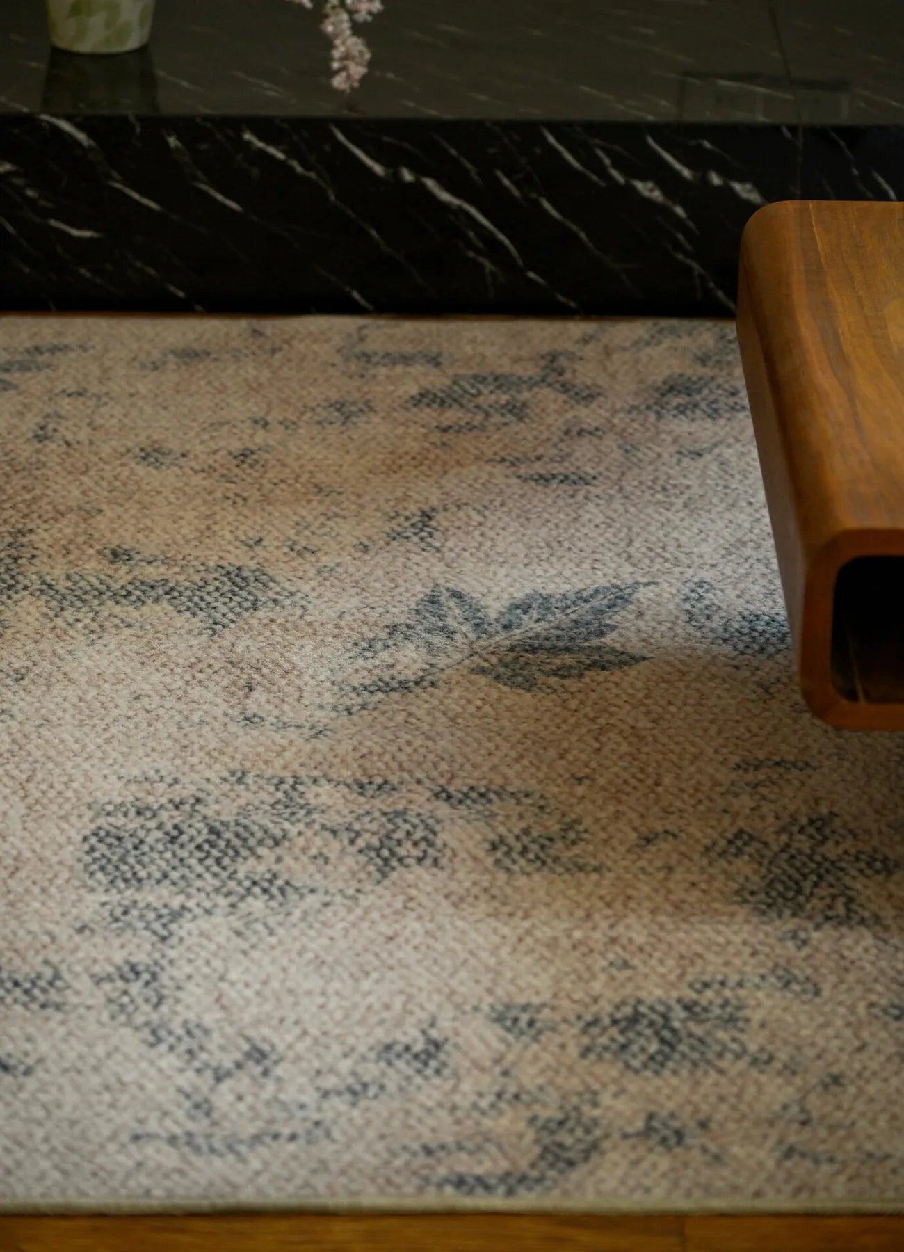 Goodelt Ink Leaf Texture Rug