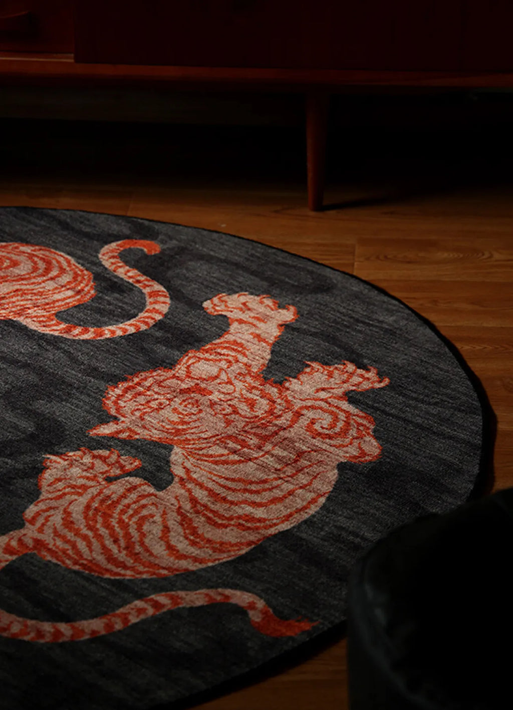 Tiger Heritage Round Rug