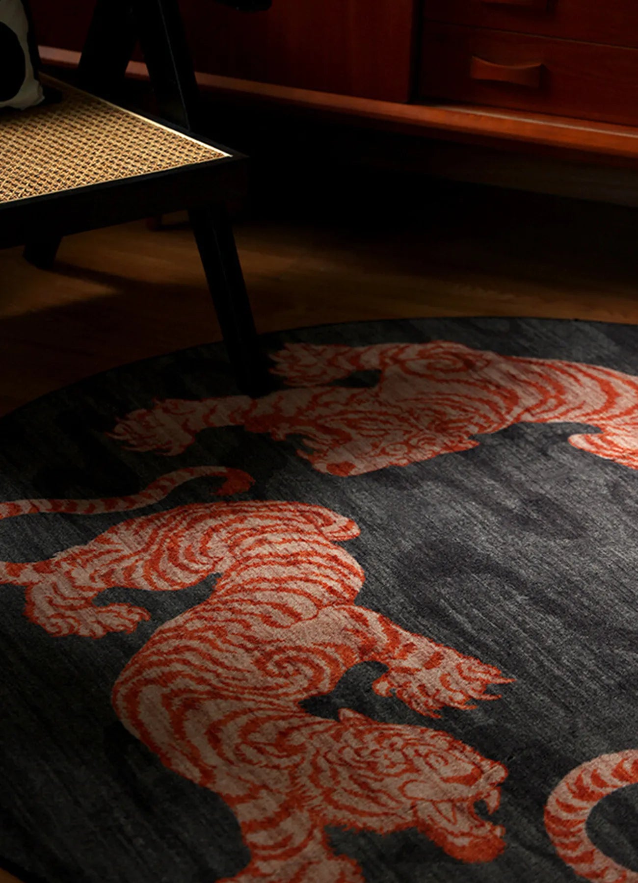 Tiger Heritage Round Rug